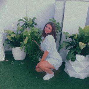 Meet your Posher, Isabel